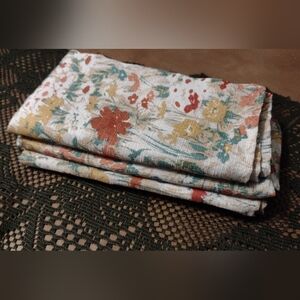 Floral Patterned Napkin Set - 4 Piece